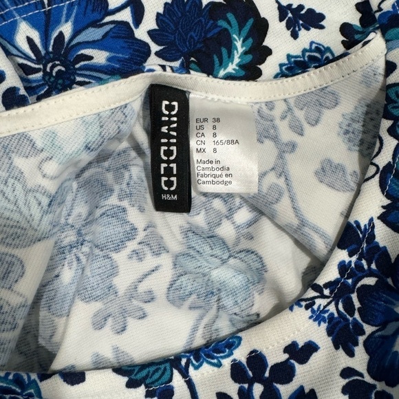 Divided H&M Women Dress Floral Print Scoop Neck Skater Dress Blue White Size 8 - Picture 4 of 9
